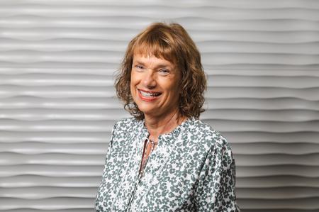Sandra Lingwood Headshot 1_0W5A3592- Tutor Training 2023.jpg