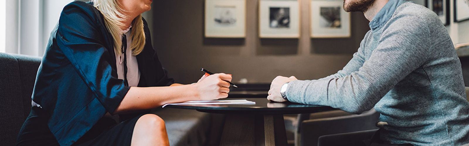 payroll officer having meeting with client bs470858965_web.jpg