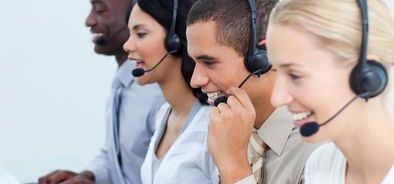 people on the phone lines_47301553_web.jpg