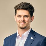 MATTHEW_AKRIGG_May25_web_cropped.jpg