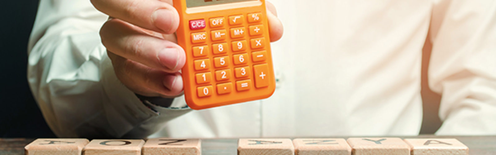 Calculator and tax blocks (bs402299078)_.jpg